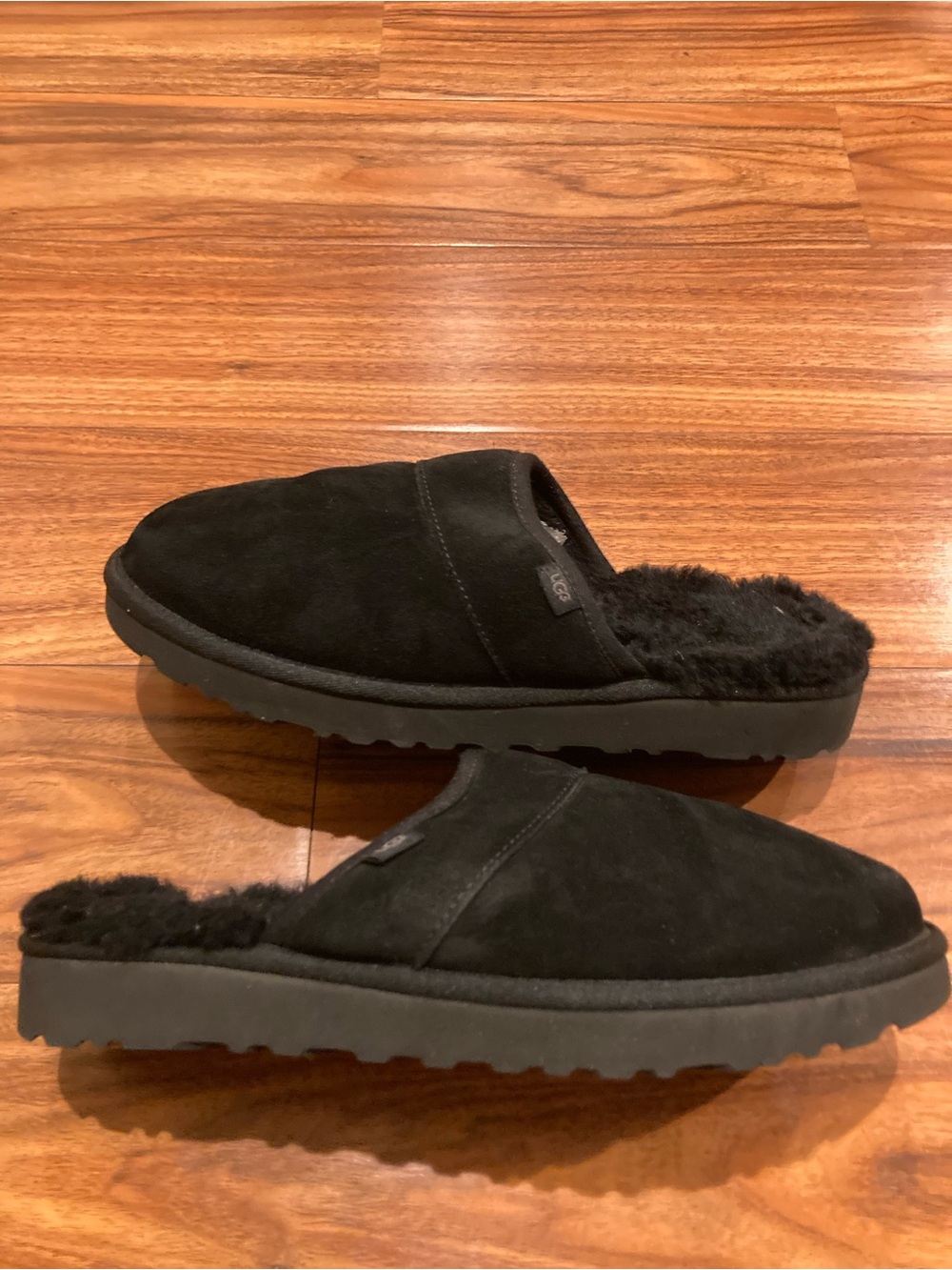 UGG Scuffette II men’s Black Suede Shearling Lined Slippers US 9
